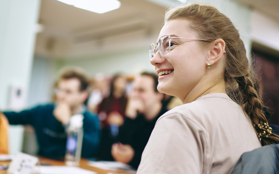 Более 830 студентов прошли в полуфинал олимпиады «Я – профессионал» по двум маёвским направлениям